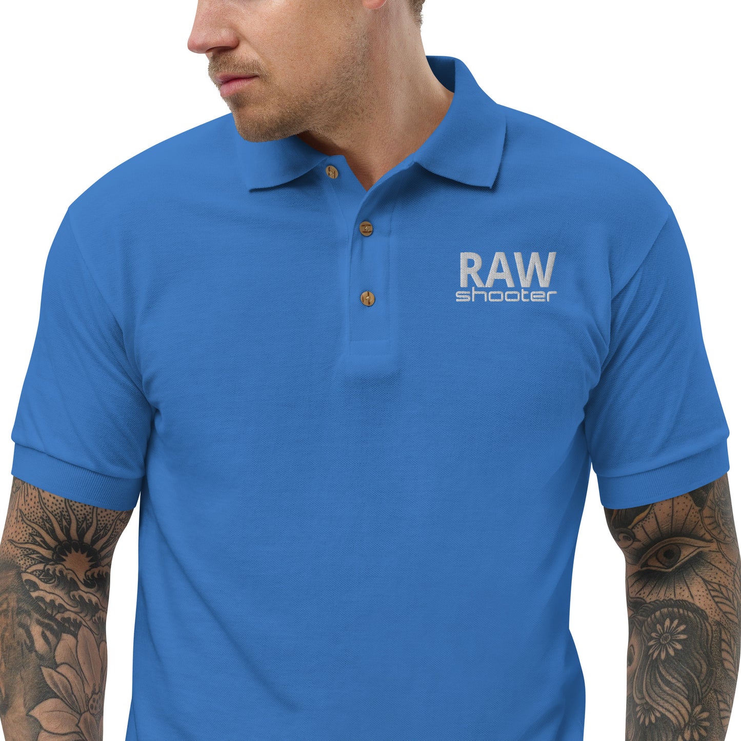 Polo brodé