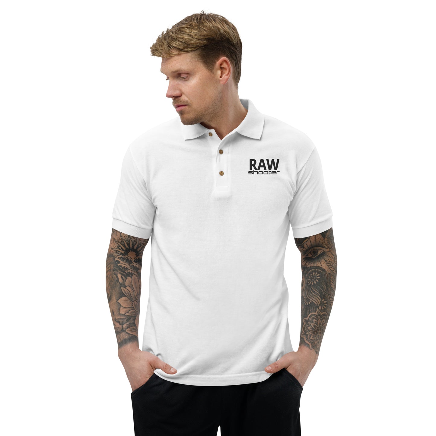 Polo brodé