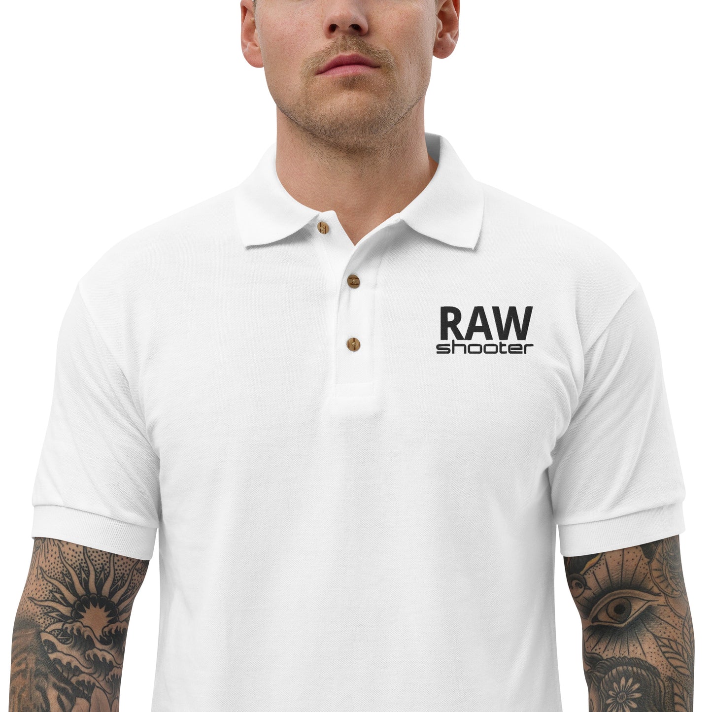 Polo brodé