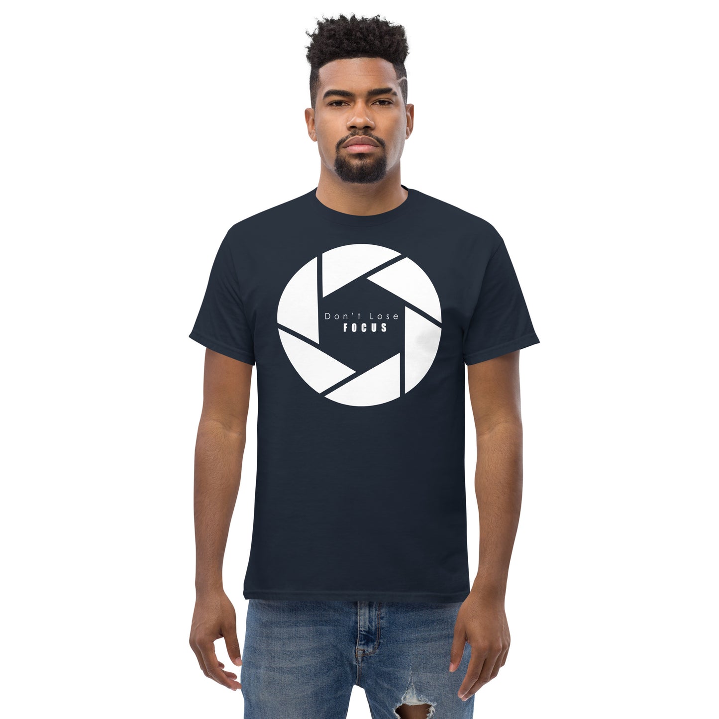 Männer-T-Shirts - Verlieren Sie nicht den Fokus - Weißes Logo